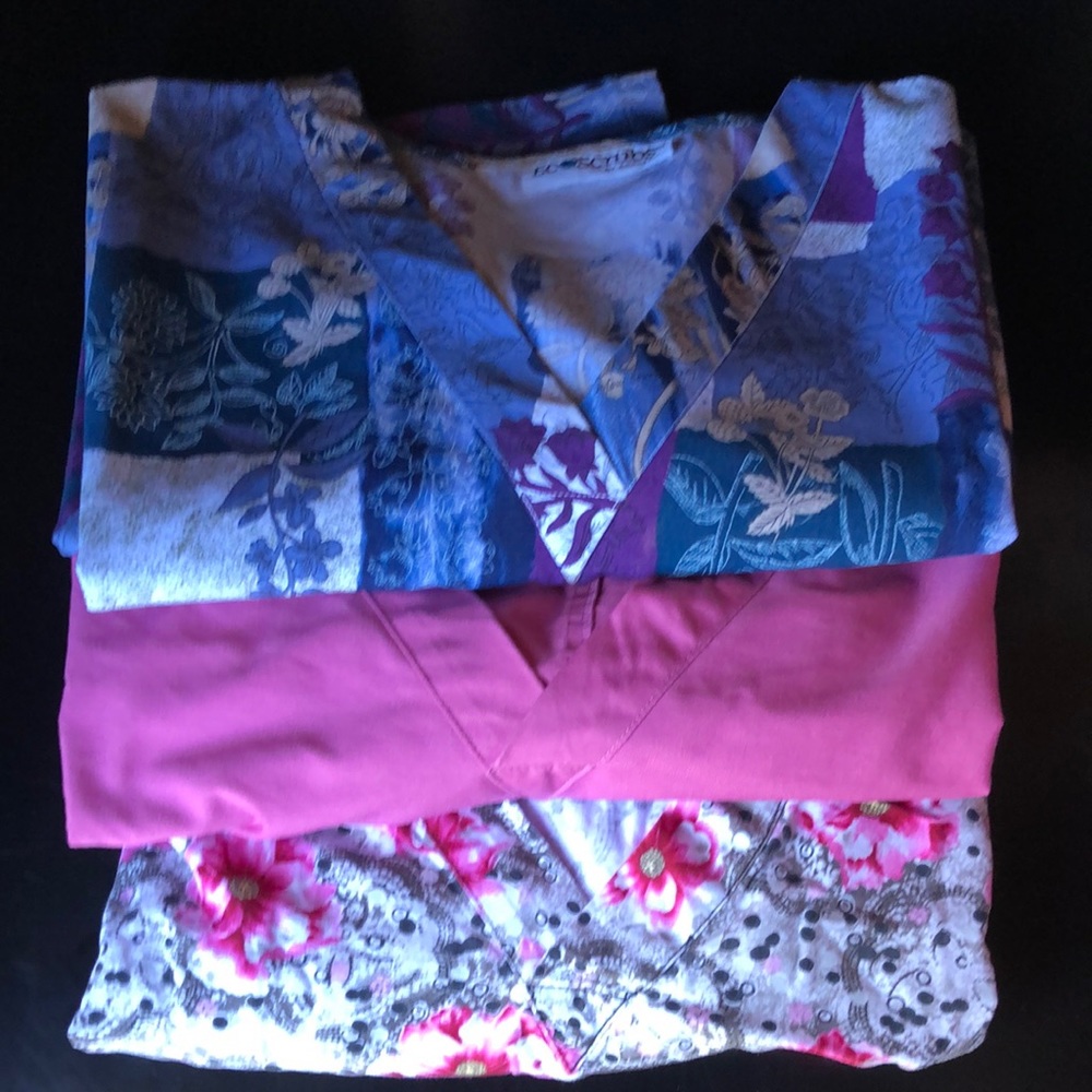 Lot of 3- Medical Scrubs- Women’s 2XL-❤️